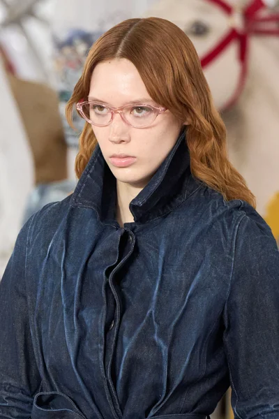 Look 15